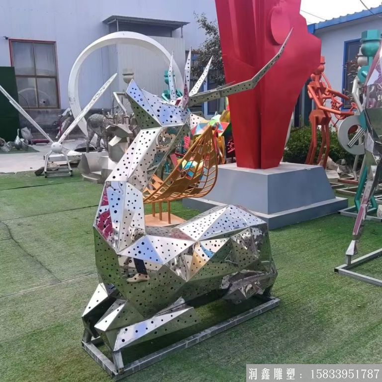 不銹鋼沖孔鹿雕塑，發(fā)光系列
