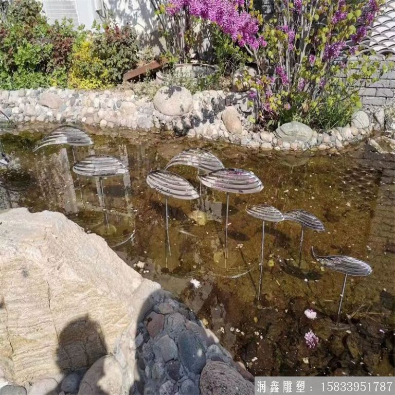 不銹鋼抽象小魚雕塑價格